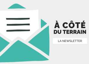 une enveloppe représente la newsletter de l'unipaar, à côté du terrain